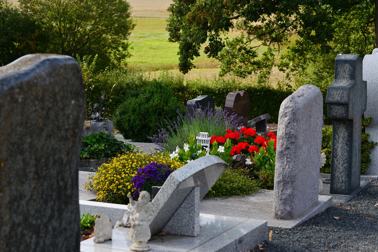 graves, graveyard, grave jewelry, grave care, quiet, stone, tombstone, grief, funeral, tomb, memorial, floral decorations, peace, farewell